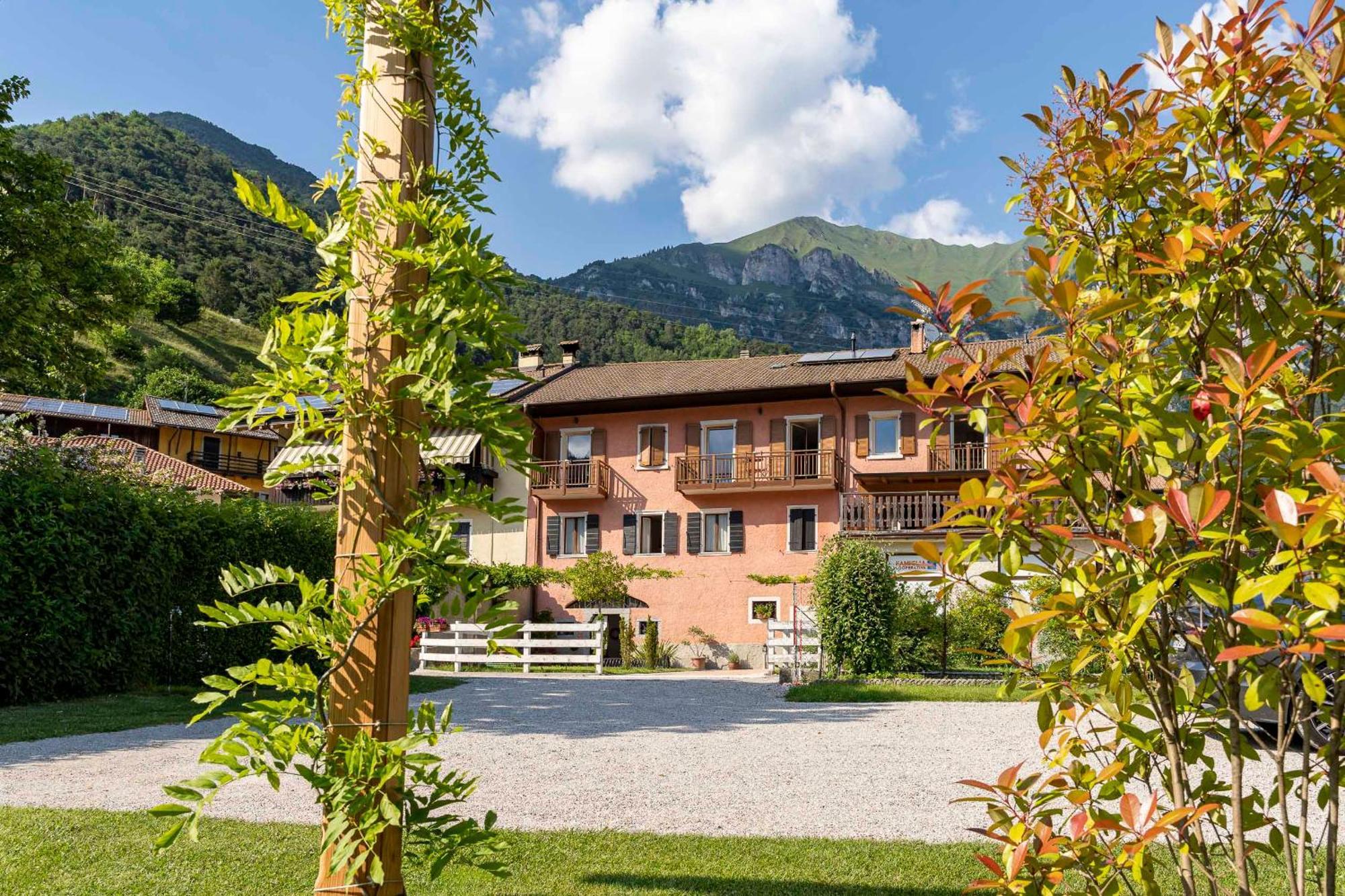 Ledro Lake Suite "Pur" Mezzolago Dış mekan fotoğraf